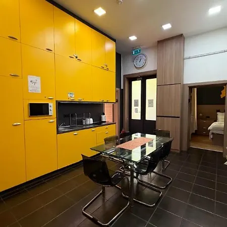 E14 Grand Apartment