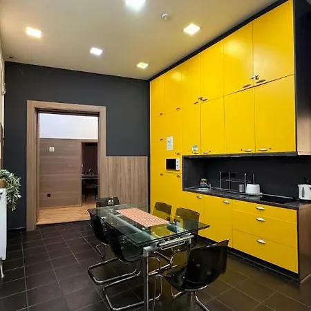 E14 Grand Apartment *